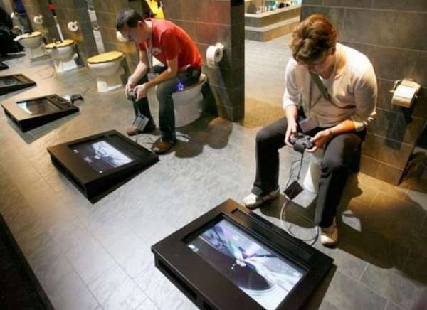 toilet-gamers.jpeg
